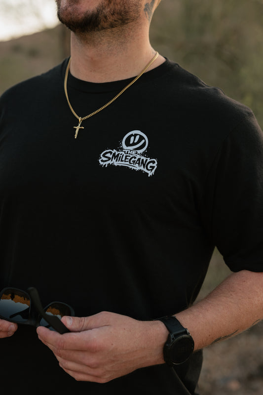 SMILEGANG T-SHIRT - 'Strong & Steady'
